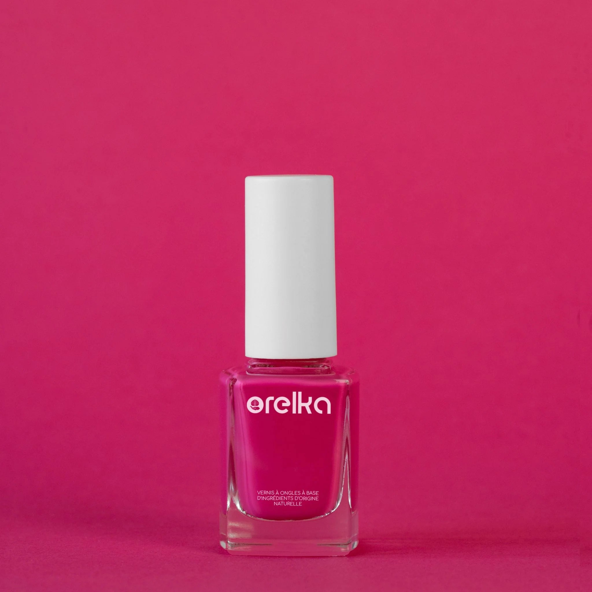 Le vernis à ongles rose et sans produit chimique d'OrelKa